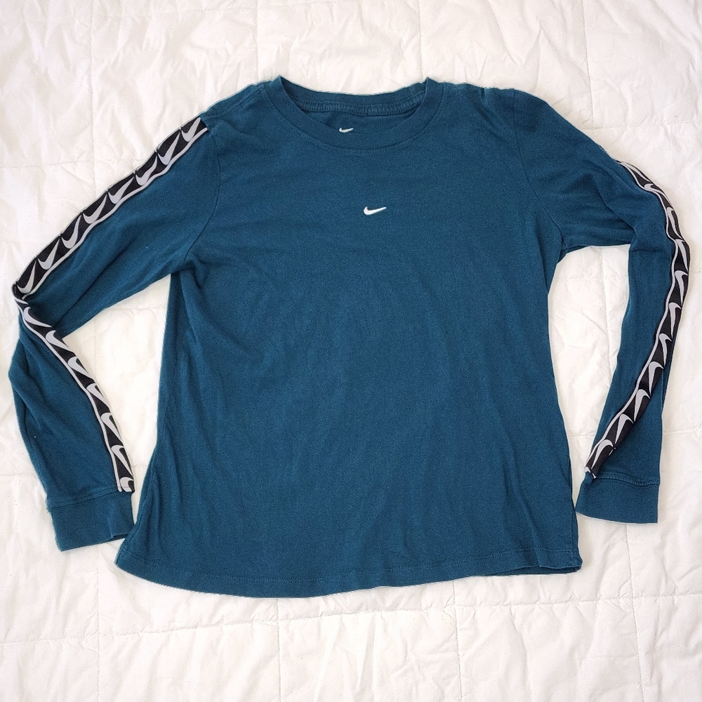 Vintage style Nike long sleeve tee, teal blue color